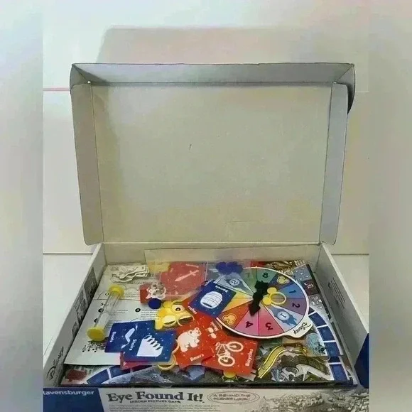 Wonderforge World of Disney Eye Found It Board Game Complete - Picture 3 of 5